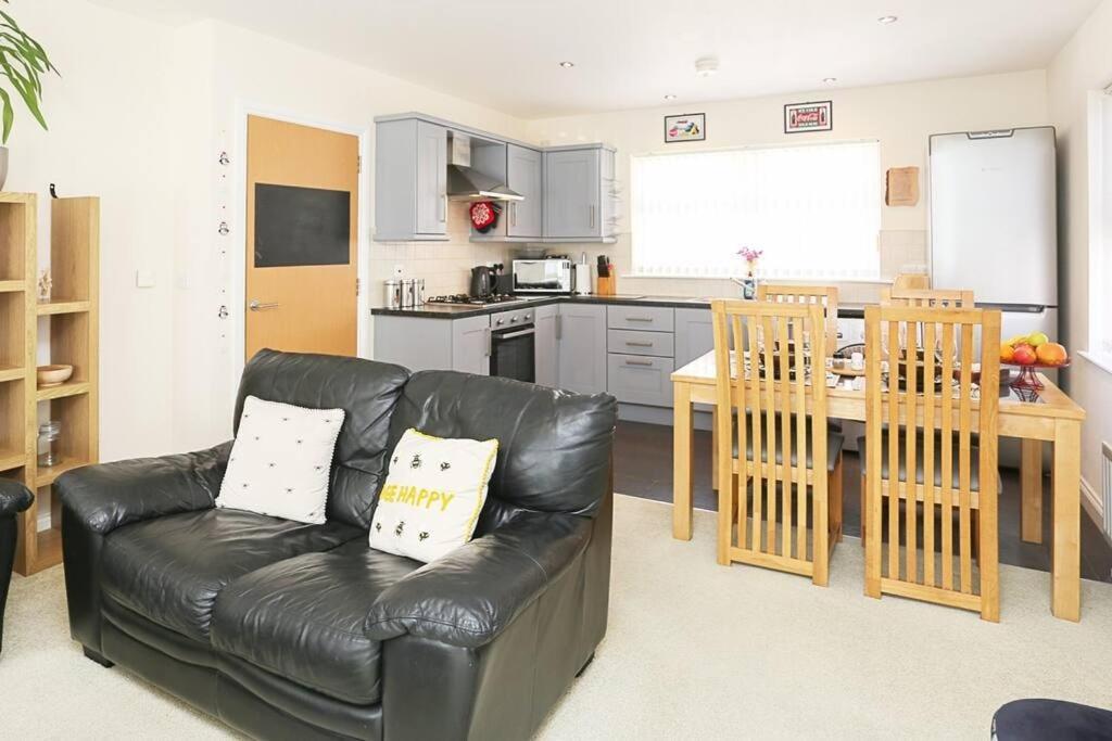 3Bed/2Bath Duplex Apartment - Pure Bliss Belfast Bagian luar foto